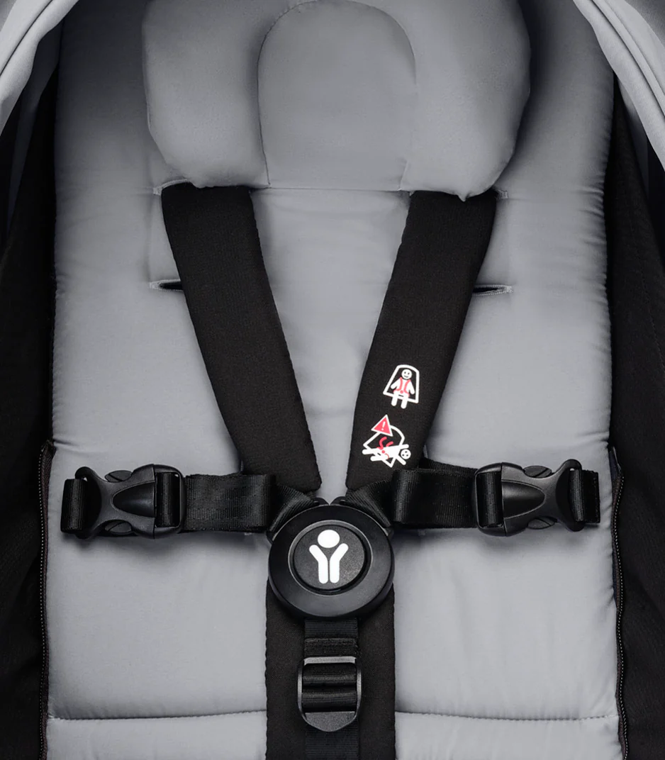 Stokke® YOYO³ stroller with newborn to toddler Black/Stone - Image 6